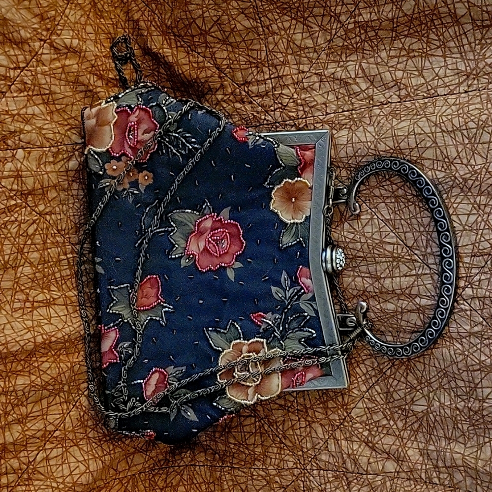 Beaded floral purse